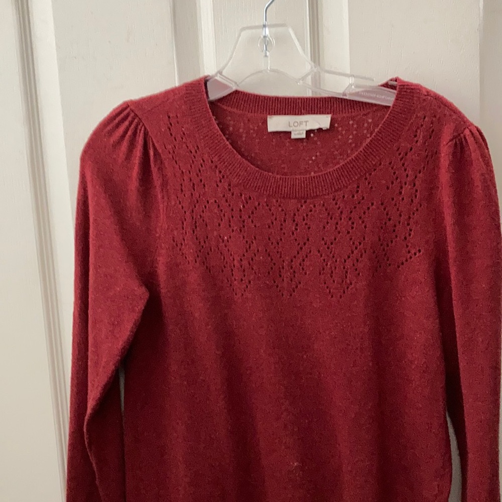 FINAL MARKDOWN Ladies loft sweater small
